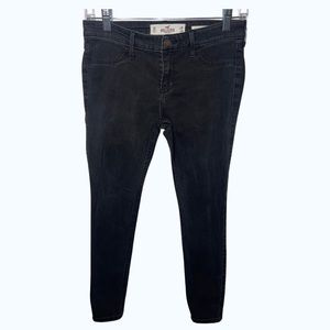 Hollister low rise back jean size 3, in good condition!